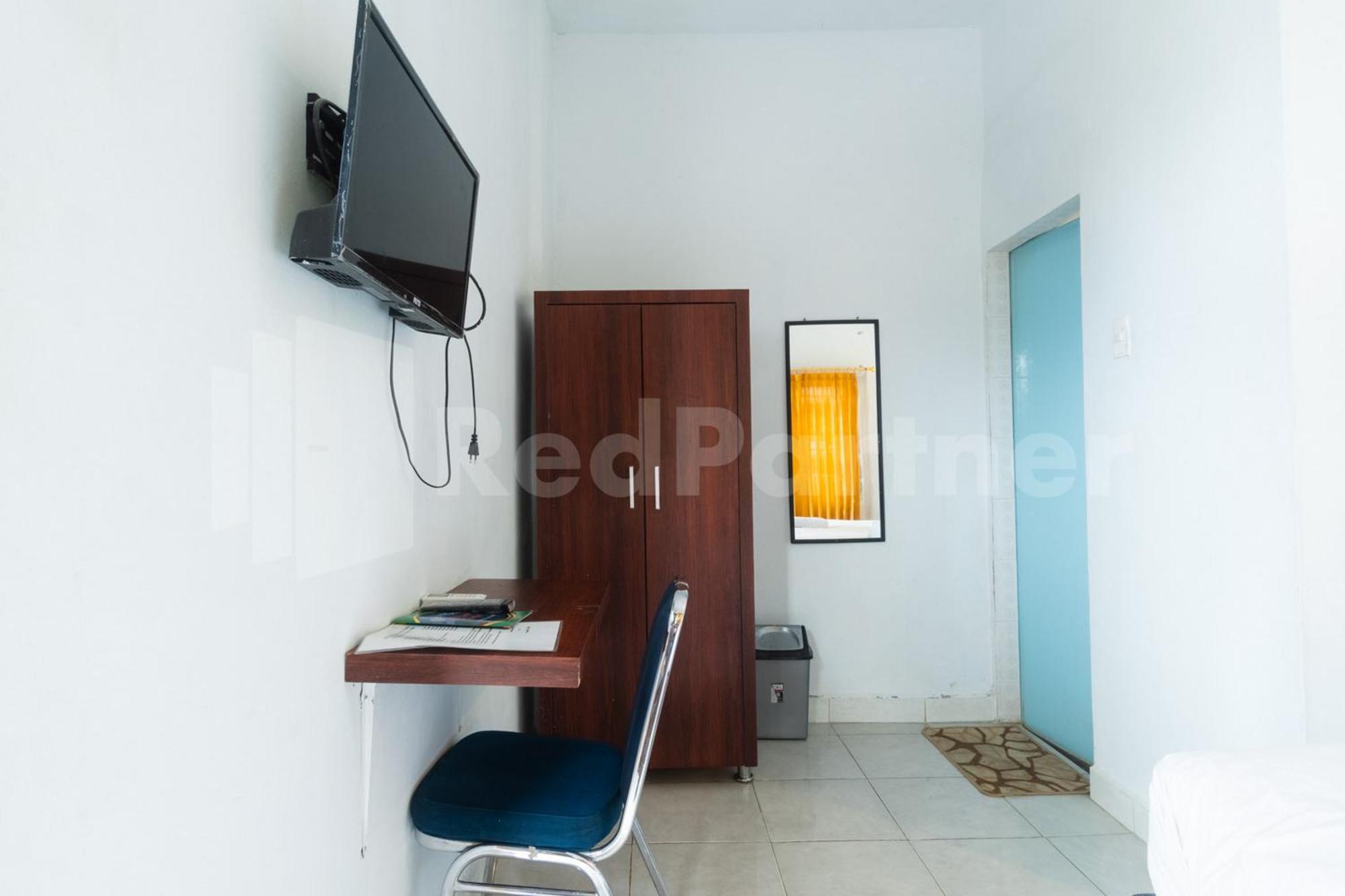 Teratai Guesthouse At Rs Adam Malik Medan Mitra Reddoorz ภายนอก รูปภาพ
