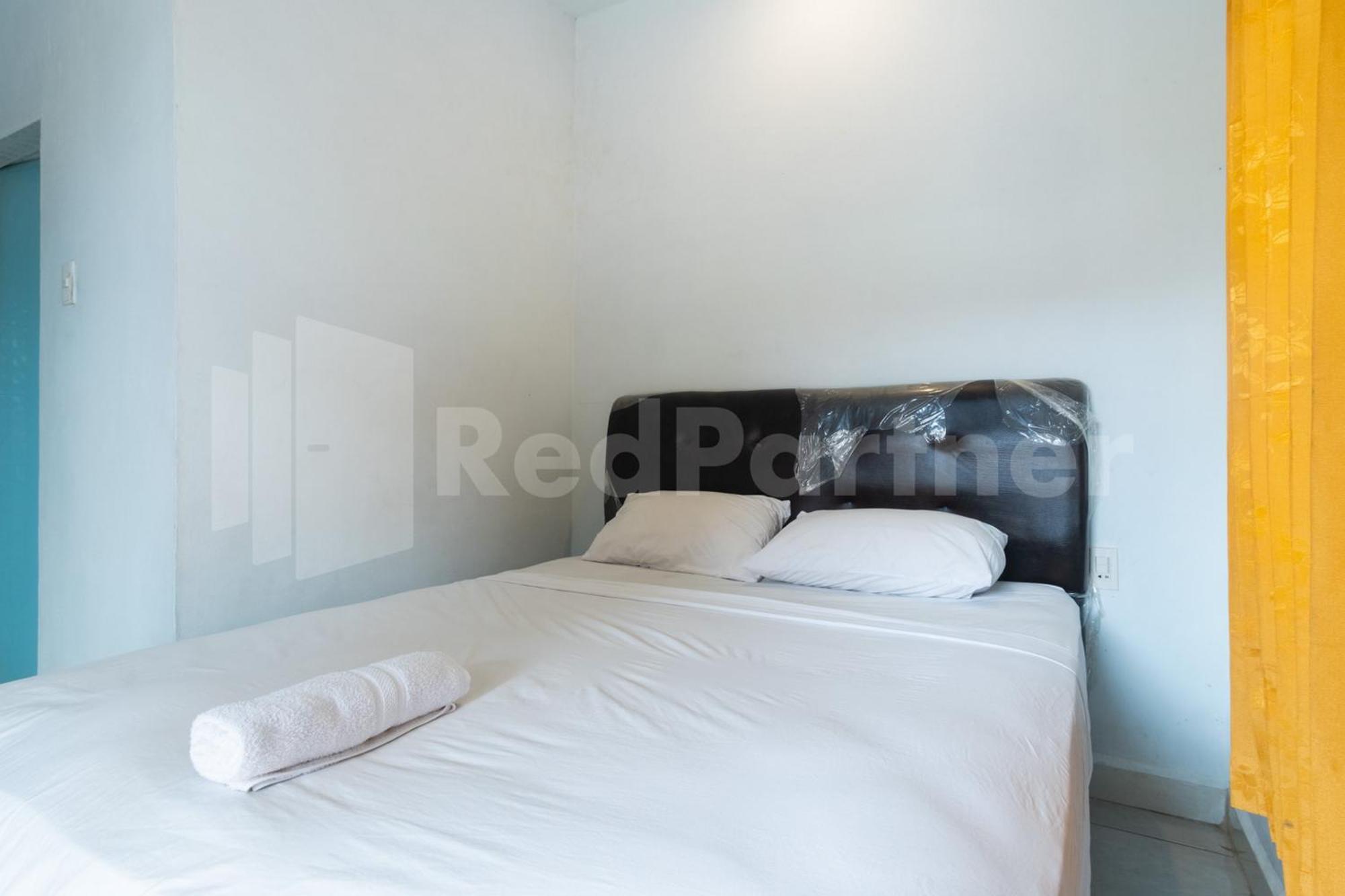 Teratai Guesthouse At Rs Adam Malik Medan Mitra Reddoorz ภายนอก รูปภาพ