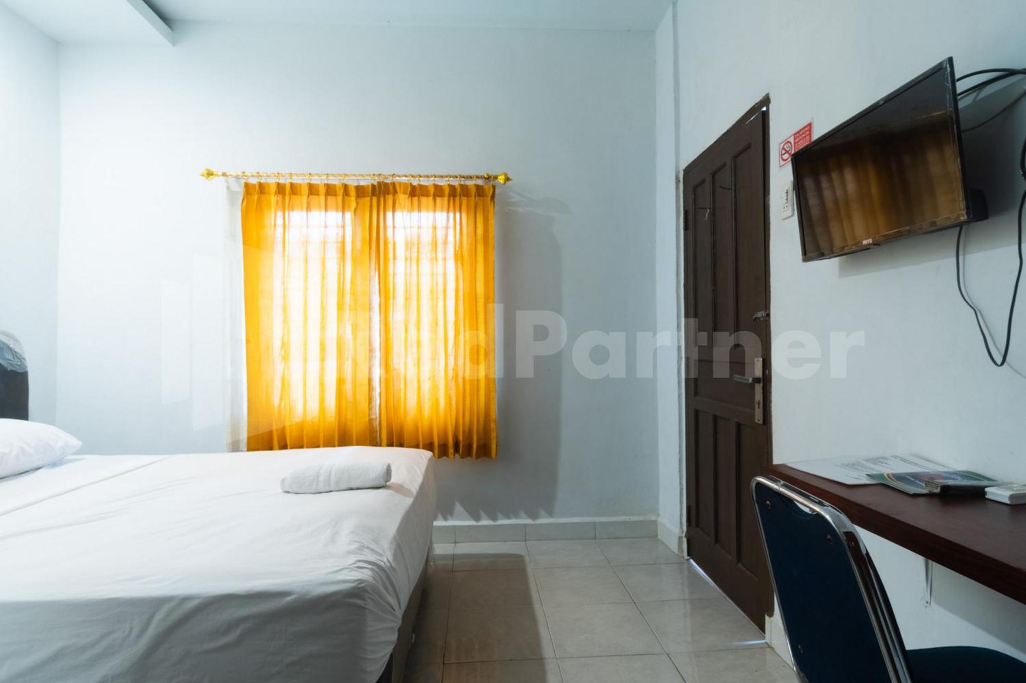 Teratai Guesthouse At Rs Adam Malik Medan Mitra Reddoorz ภายนอก รูปภาพ