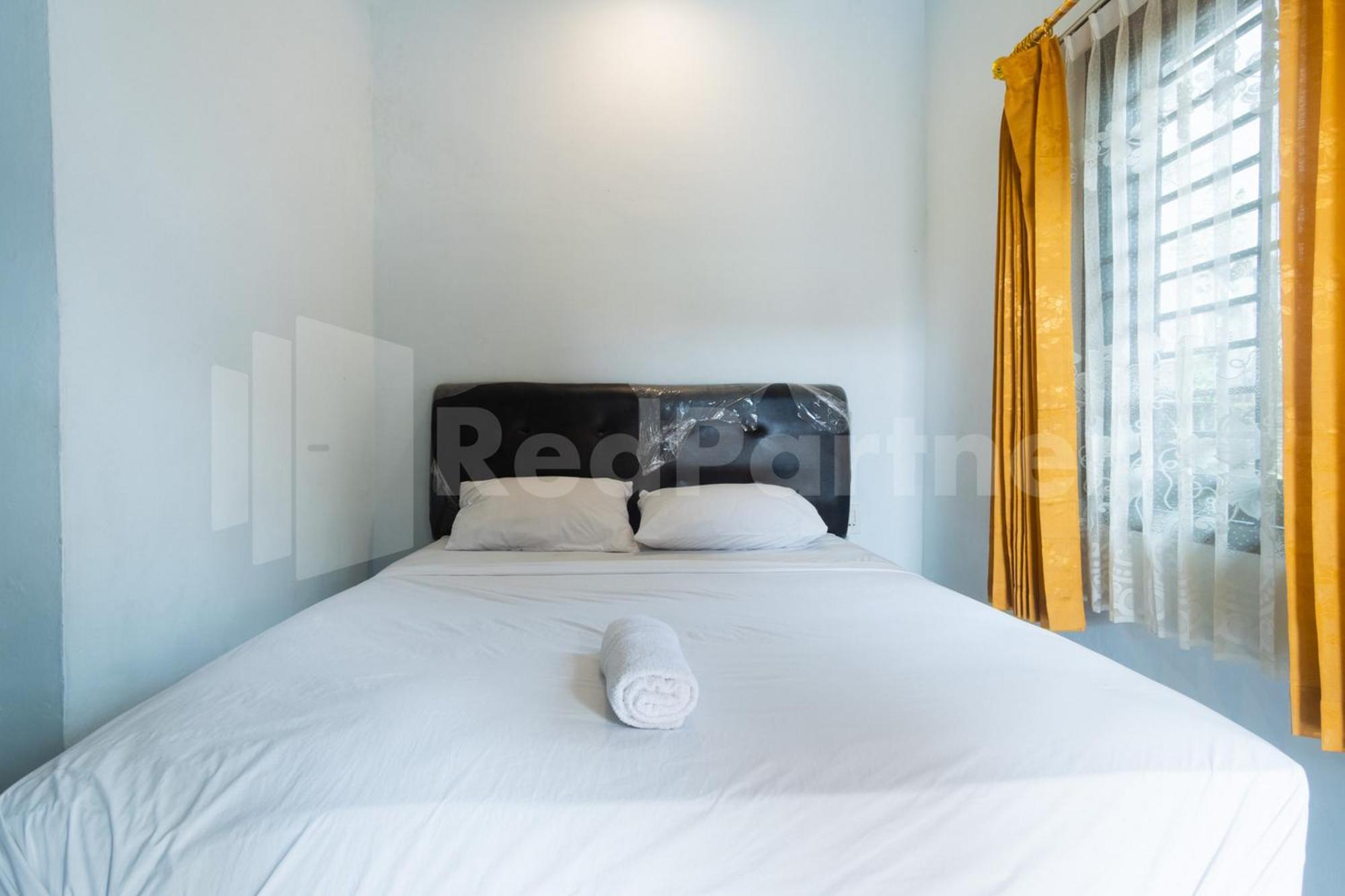 Teratai Guesthouse At Rs Adam Malik Medan Mitra Reddoorz ภายนอก รูปภาพ